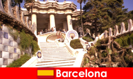 A legjobb kiemeli és látnivalók a turisták számára Barcelonában
