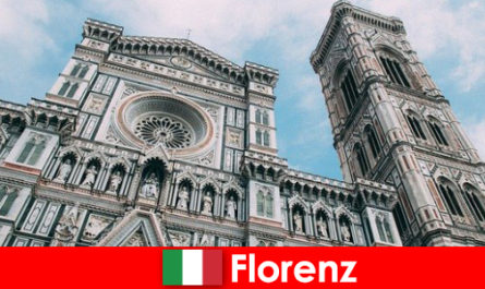 Firenze számos nagyvárosa művészettörténet vonzza a látogatókat a világ minden tájáról
