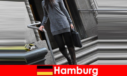 Elegáns hölgyek Hamburgkényezteti utazók exkluzív diszkrét escort szolgáltatás
