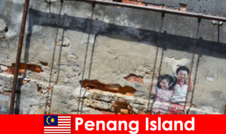 Lenyűgöző és változatos utcai művészet Penang-szigeten elképeszt idegenek