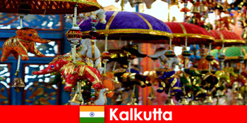 Színes vallási szertartások Kalkutta Indiában utazási tipp idegeneknek