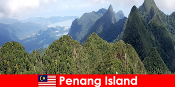 Nyaralók felfedezni a nagy természet a sikló Penang Island Malajzia