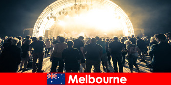 Idegenek vesznek részt az ingyenes szabadtéri koncertek Melbourne Ausztrália minden évben