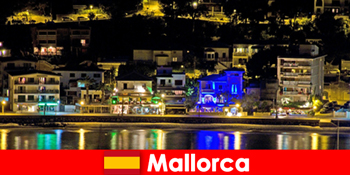 Spanyolország Mallorca Külföldi ünnepségek az éjszakába a privát hívás lányok