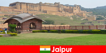 Jó érzés utazás a legjobb szolgáltatással a nyaralók számára Jaipur India
