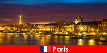 Utazás agglegények számára a szórakoztató mérföldön Párizsban Franciaországban