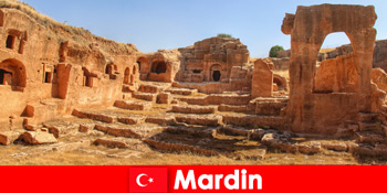 Régi kolostorok és templomok, hogy megérintse az idegenek Mardin Törökország