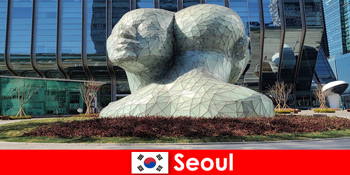 Külföldi utazás sok szórakoztató tényezővel a külföldiek számára Szöul Dél-Korea