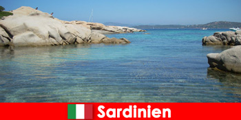 Szardínia Olaszország tengeri strandot és tiszta napot kínál a külföldieknek