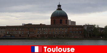 Rövid kirándulás Toulouse Franciaországba az Európából érkező kulturális utazók számára