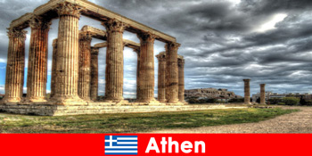 Az olyan kontrasztok, mint a klasszikus és a hagyományos, látogatók millióit vonzzák Athénba Görögországba