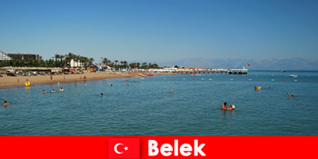 Napsütötte strand és tenger idegeneknek Belek Törökországban
