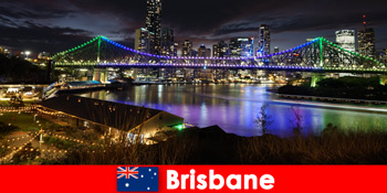 Brisbane Ausztrália fiatal utazóknak a legjobb szabadidős tevékenységek és kalandos élményekkel