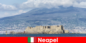 Tapasztalja meg a csodálatos történelmi helyeket Nápolyban Olaszországban