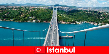 Isztambul a tengerrel, a Boszporusszal és a szigetekkel Törökország egyik legszebb városa.
